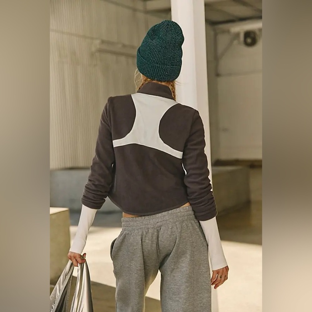 😍RARE FP Movement In The Zone Zip Up Fleece Free People jacket Gunmetal Mint - Picture 3 of 9